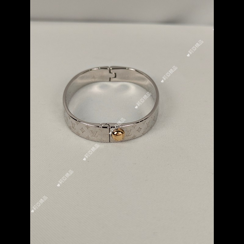 莉亞精品♡LV 銀滿印手環 尺碼M 近新閒置-1