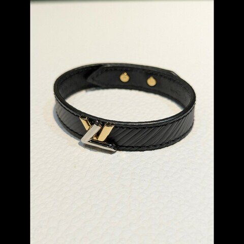 莉亞精品♡LV Twist皮手環