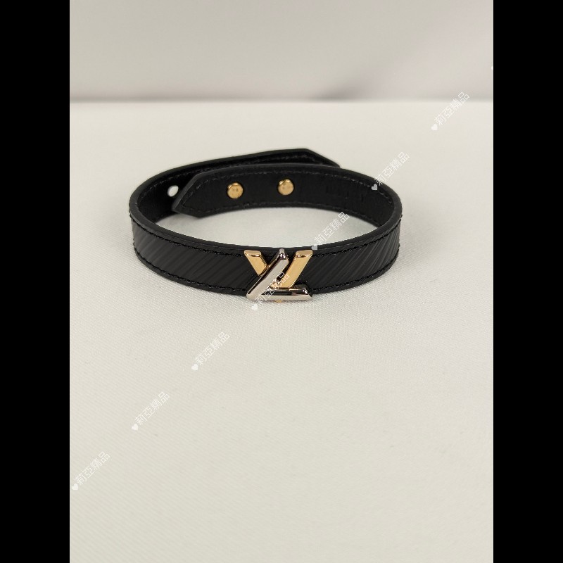 莉亞精品♡LV Twist皮手環-1