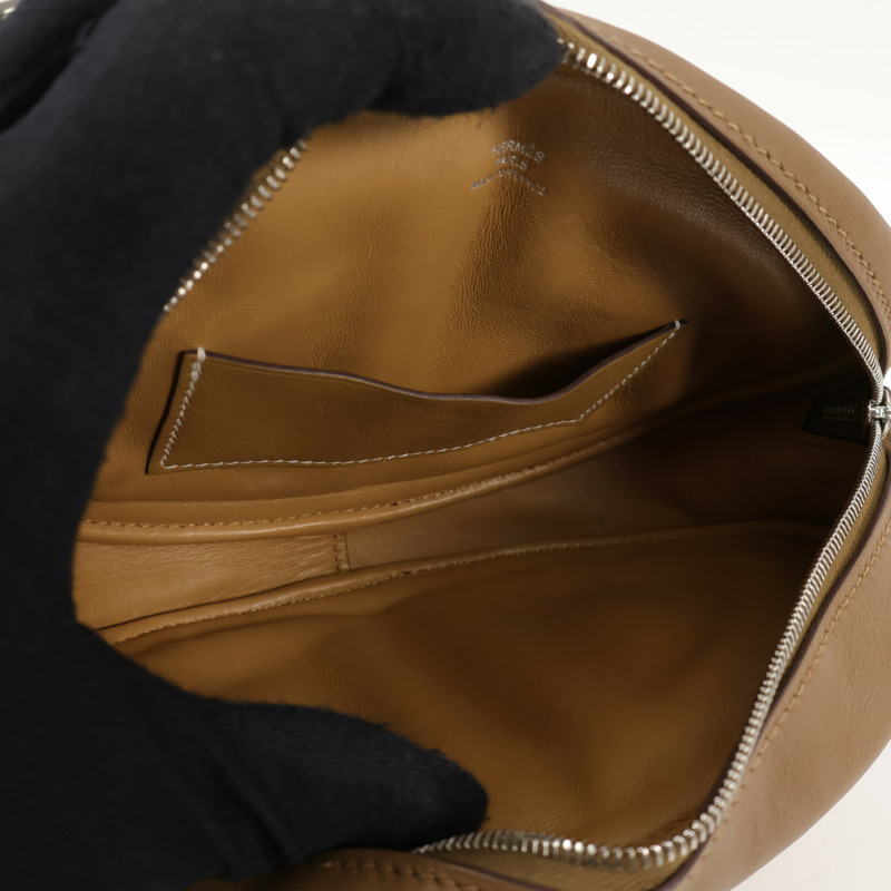 HERMES Swift皮革In the loop銀扣肩背袋Biscuit-9