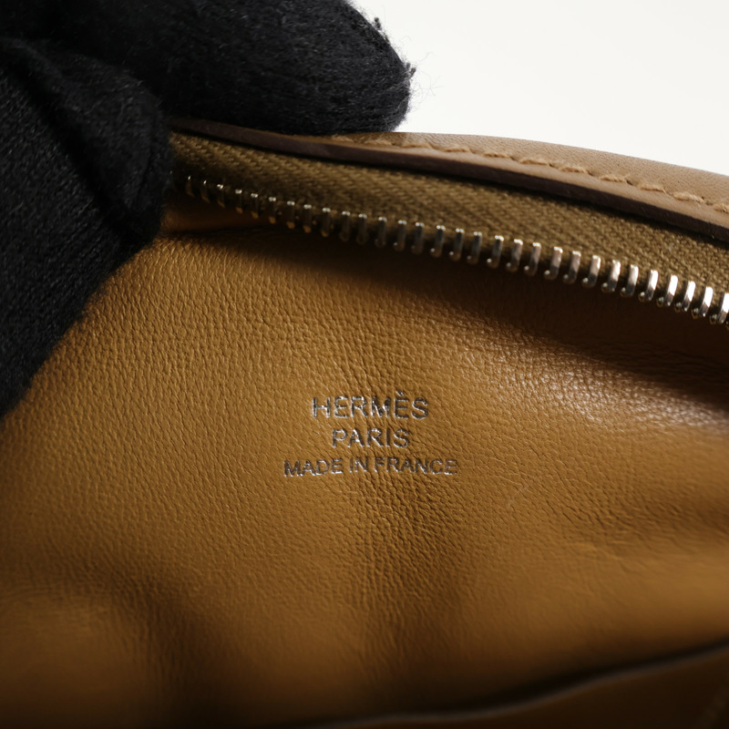 HERMES Swift皮革In the loop銀扣肩背袋Biscuit-10