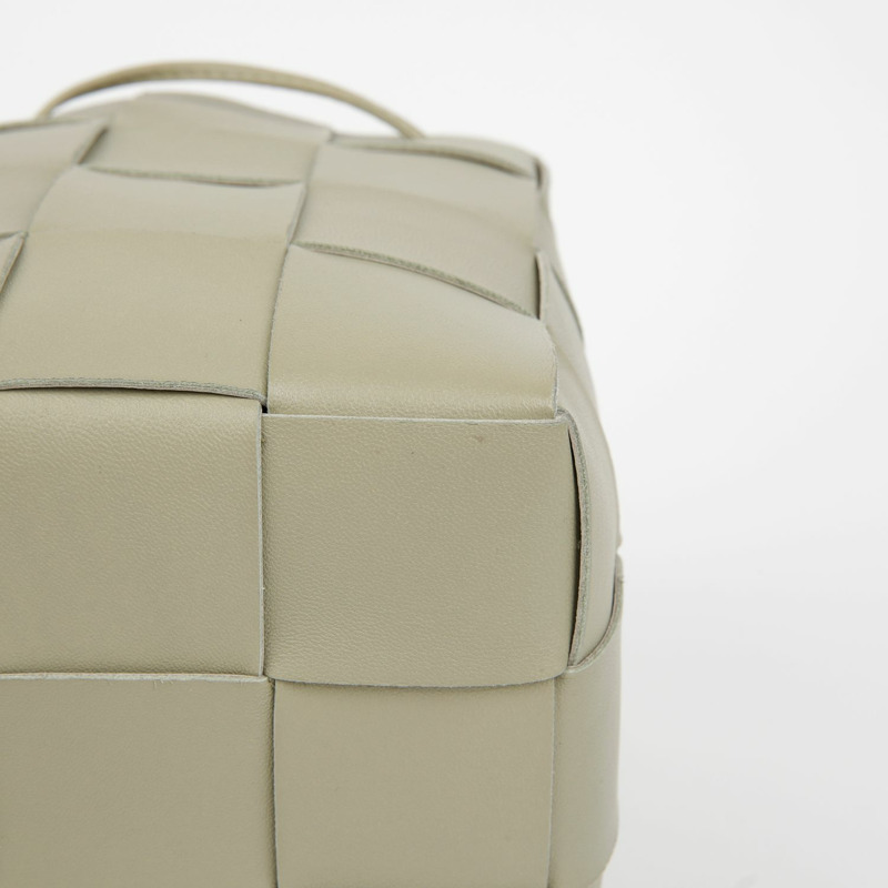 BOTTEGA VENETA 680218 卡附水桶小號肩斜背包-5