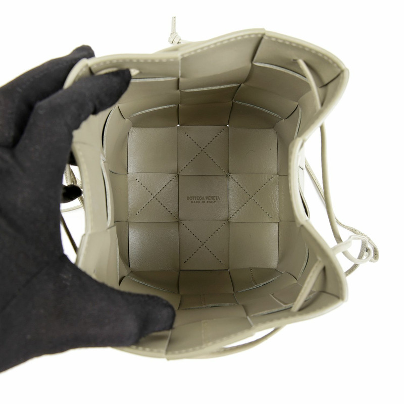 BOTTEGA VENETA 680218 卡附水桶小號肩斜背包-7
