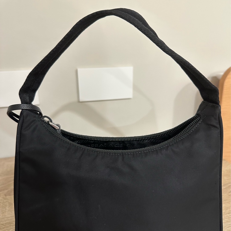 Prada hobo腋下包-1