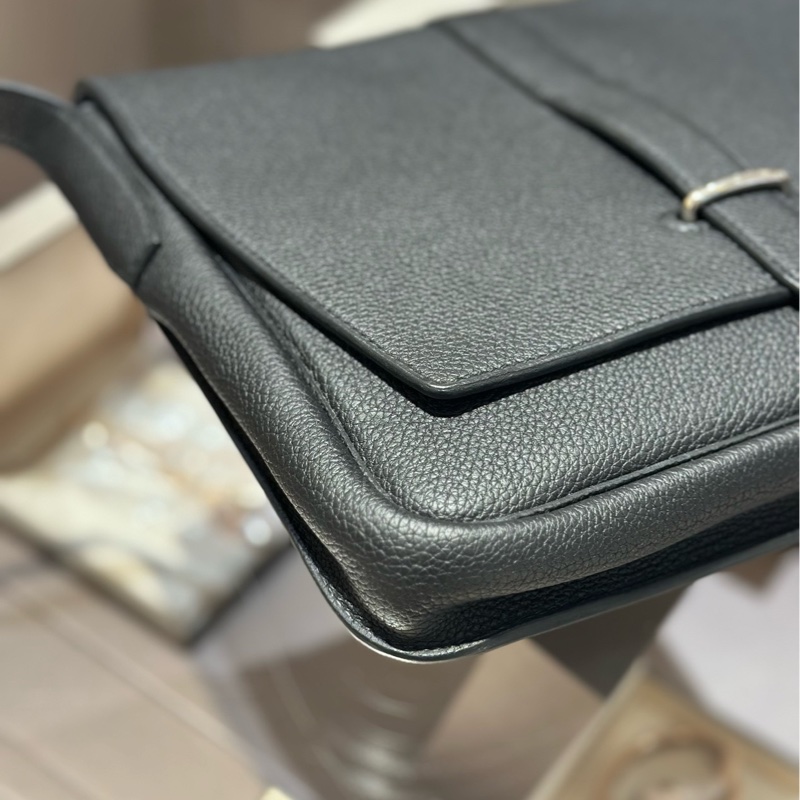 Hermes爱马仕 SteveLightjunior黑色银扣Togo皮信差包-3