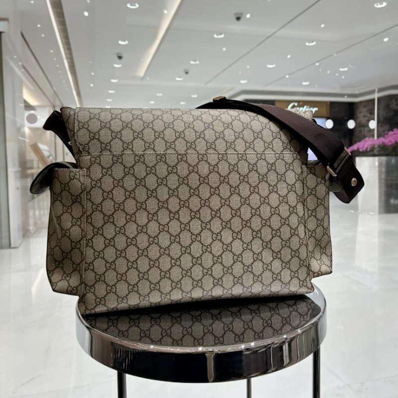🎉新品好折扣✨Gucci 211131 GG Supreme 大款 中性風帆布款旅遊親子/媽媽包 米色及烏木色-3