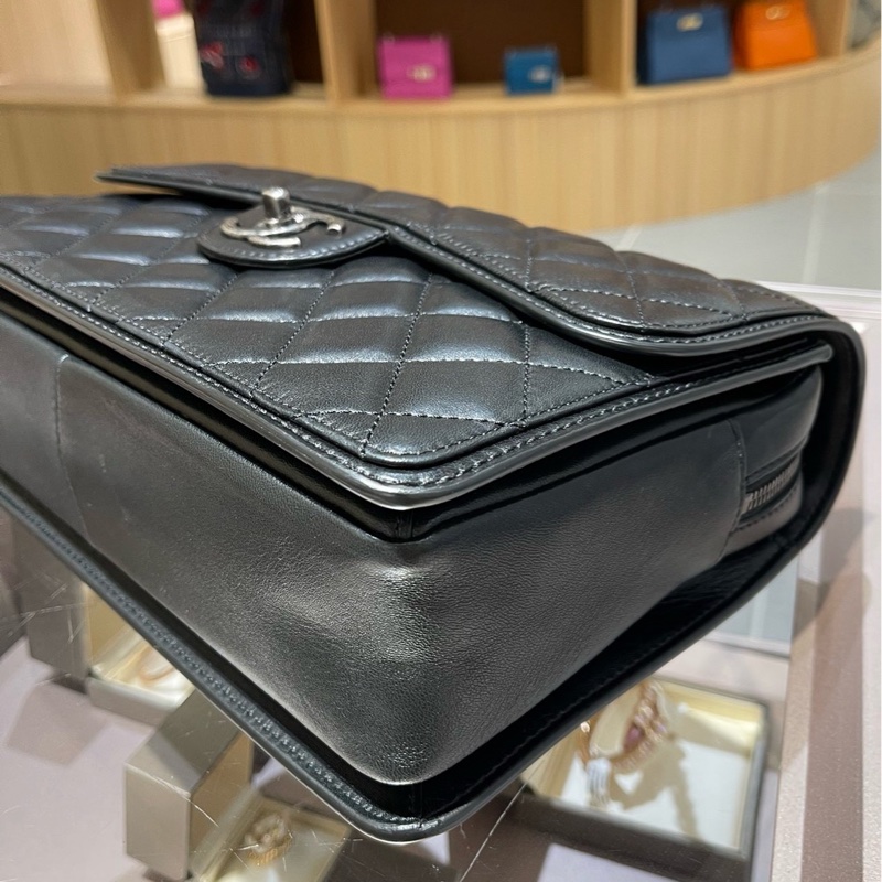 香奈儿Chanel 黑银CF 系列邮差包-4