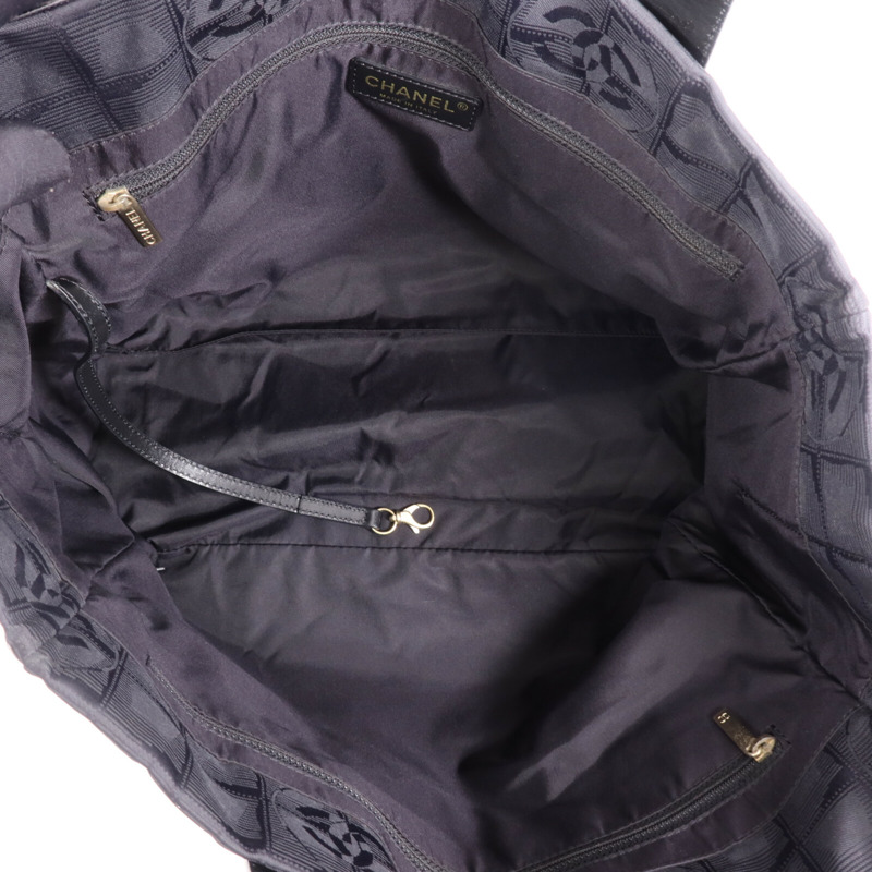 CHANEL 尼龍New Travel Line Tote金扣手挽袋-13