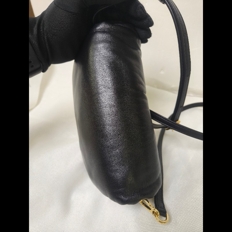 【8成新】㊣✨ LOEWE ✨羅威 黑色 小羊皮 黑金 療癒 枕頭包 雲朵包 手拿包 肩背包 斜背包 /二手包/二手精品🌳二手樹屋🌳-6