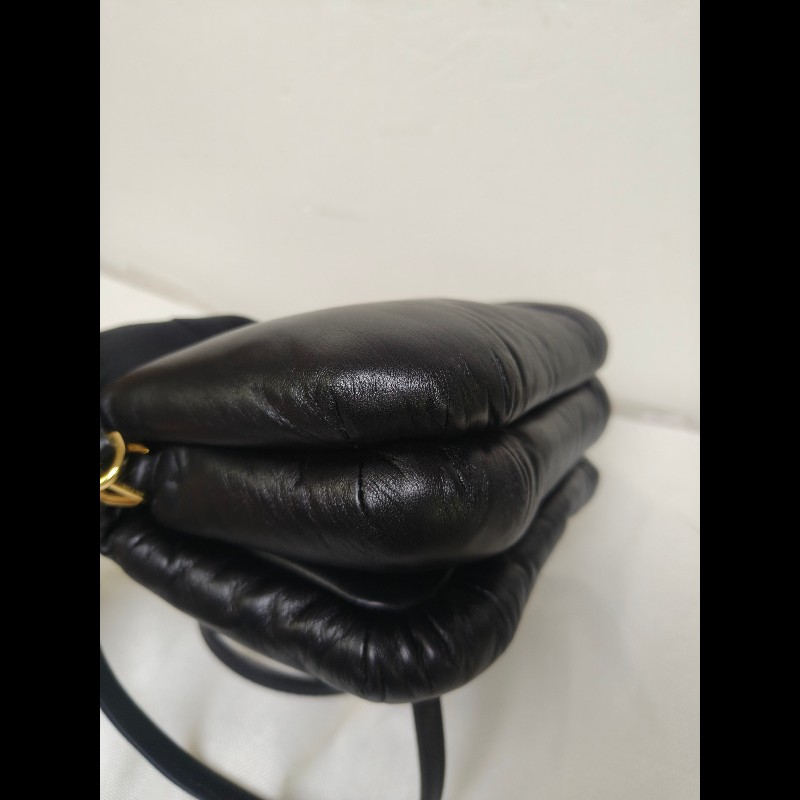 【8成新】㊣✨ LOEWE ✨羅威 黑色 小羊皮 黑金 療癒 枕頭包 雲朵包 手拿包 肩背包 斜背包 /二手包/二手精品🌳二手樹屋🌳-9