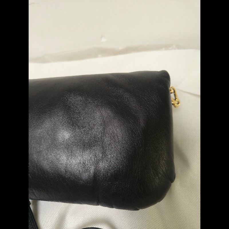 【8成新】㊣✨ LOEWE ✨羅威 黑色 小羊皮 黑金 療癒 枕頭包 雲朵包 手拿包 肩背包 斜背包 /二手包/二手精品🌳二手樹屋🌳-16