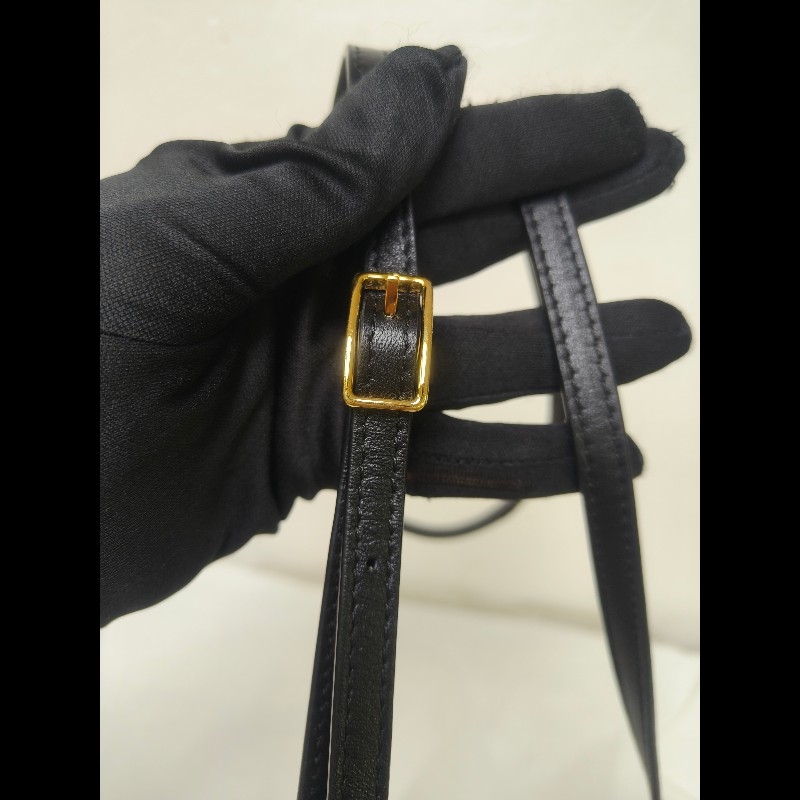 【8成新】㊣✨ LOEWE ✨羅威 黑色 小羊皮 黑金 療癒 枕頭包 雲朵包 手拿包 肩背包 斜背包 /二手包/二手精品🌳二手樹屋🌳-18