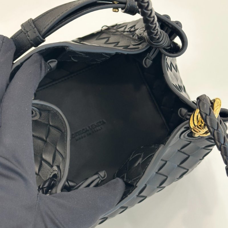 🎉新品好折扣✨Bottega Veneta 796569 Parachute 小款降落傘羊皮編織包 黑色-14