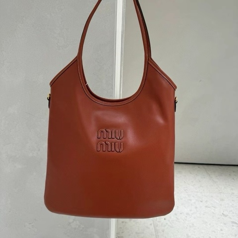 Miu Miu 皮革手袋 鐵紅色