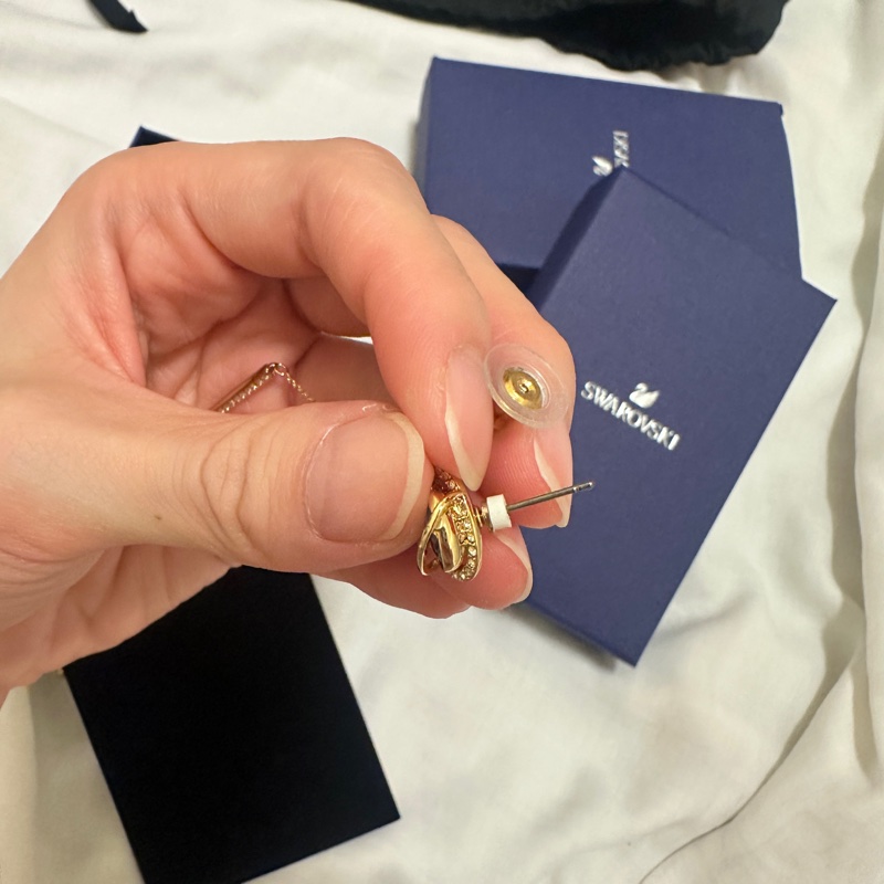 施華洛世奇SWAROVSKI 藍寶石垂釣耳環-9