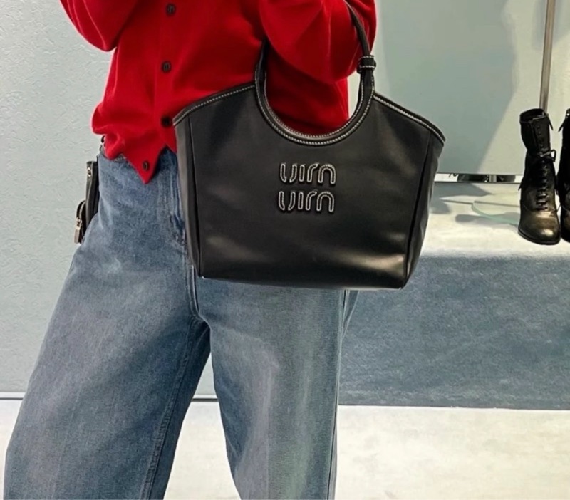 Miu Miu Ivy 皮革手提袋 小號-2