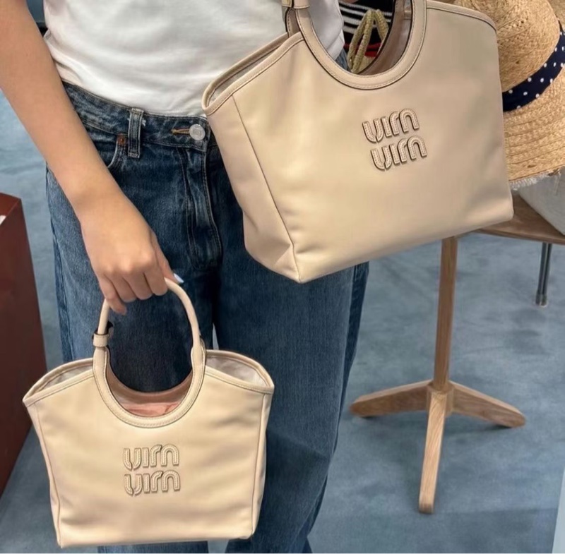 Miu Miu Ivy 皮革手提袋 小號-7