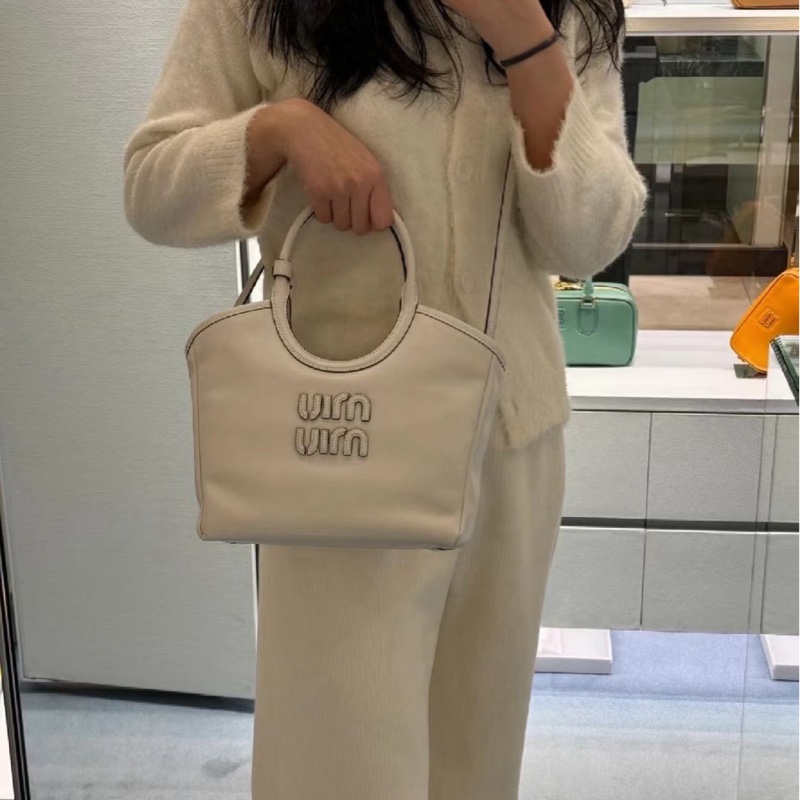 Miu Miu Ivy 皮革手提袋 小號-8