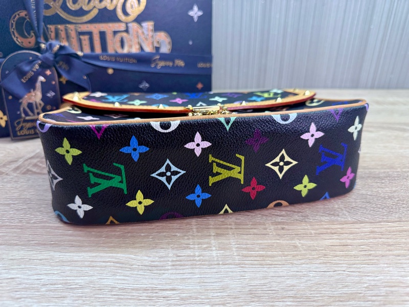 LV M92639 超新限量絕版停產村上隆聯名黑彩肩背斜背郵差包-17