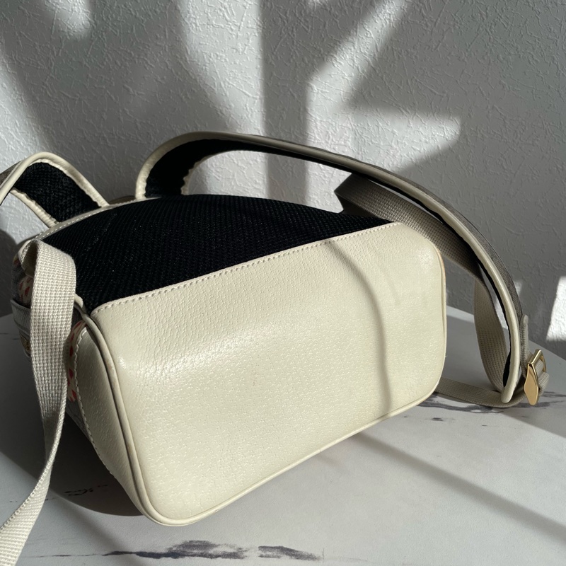 Gucci蘋果圖案PVC白皮革後背包pm-2