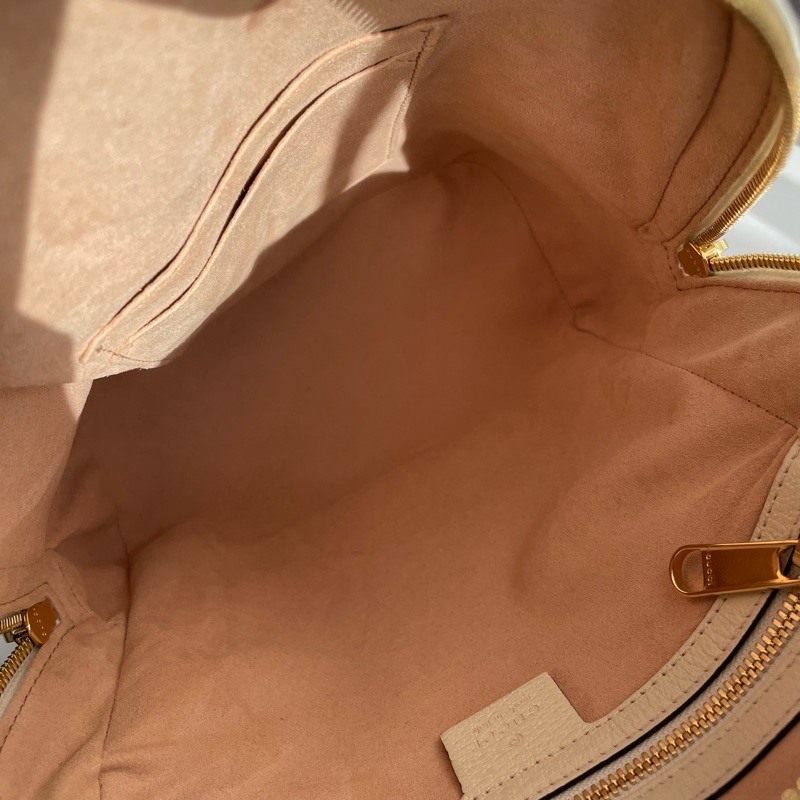 Gucci蘋果圖案PVC白皮革後背包pm-4