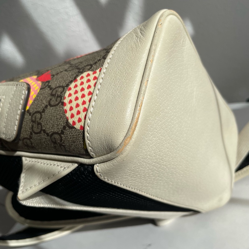 Gucci蘋果圖案PVC白皮革後背包pm-19