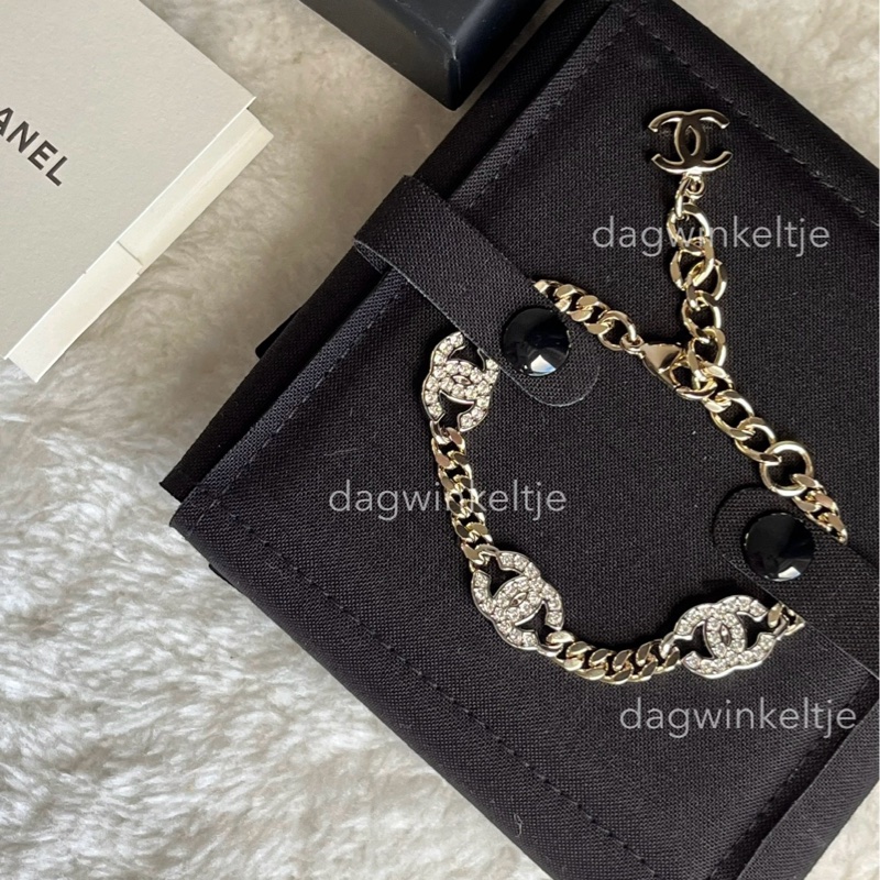 { 歐洲現貨 } 香奈兒三花水鑽logo手鍊/淡金-0