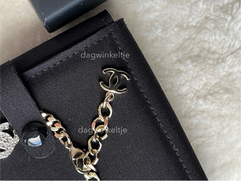 { 歐洲現貨 } 香奈兒三花水鑽logo手鍊/淡金-4