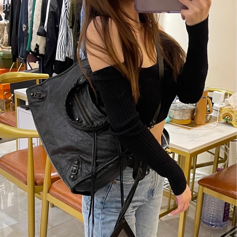 Balenciaga 巴黎世家 city Classic all black黑色 機車包 手提包 斜背包 肩背包 側背包-16