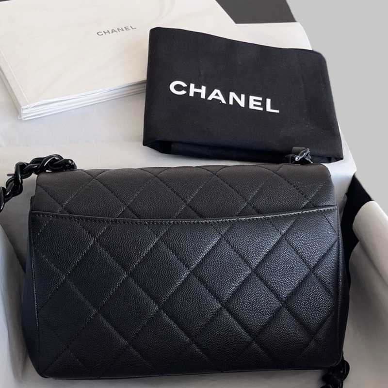 Chanel Caviar so black-2