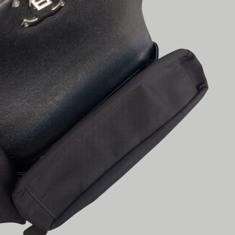 Chanel Caviar so black-8