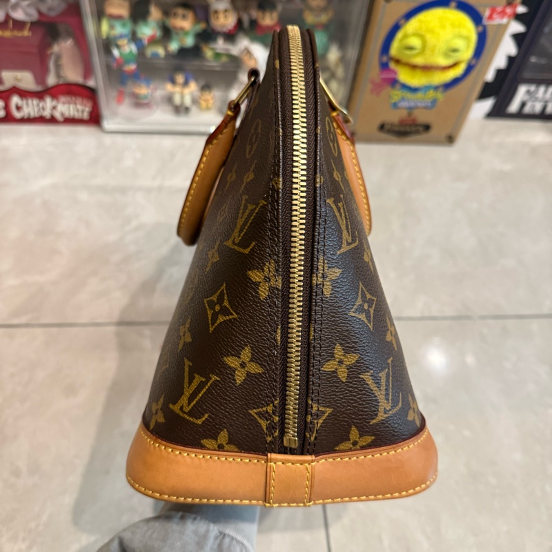 Louis Vuitton老花貝殼手拿包（無背帶）《贈一條Celine方巾》-4