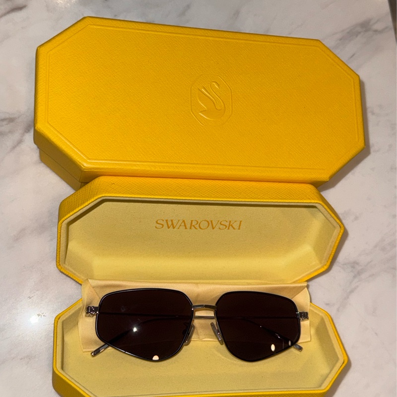 Givenchy墨鏡+Swarovski眼鏡盒-1