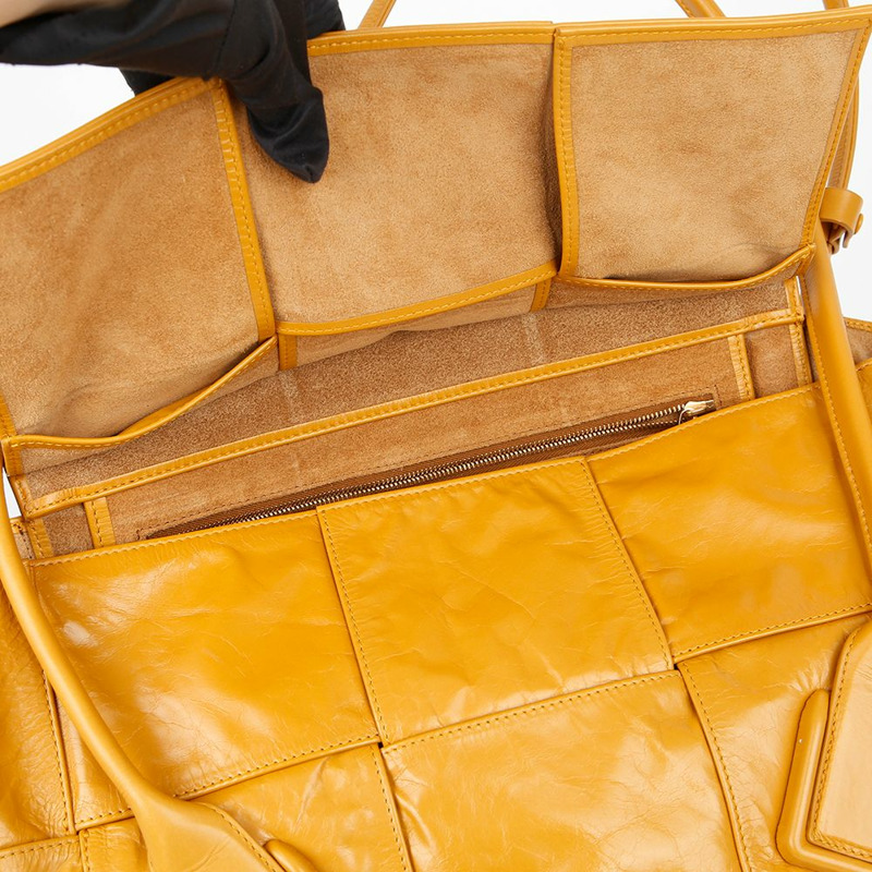 BOTTEGA VENETA Arco 中型單肩包 618464-9