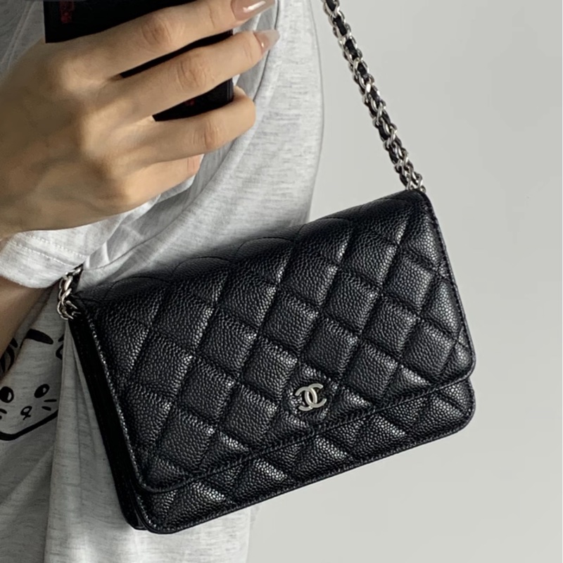 Chanel 黑色荔枝牛銀釦Woc-1