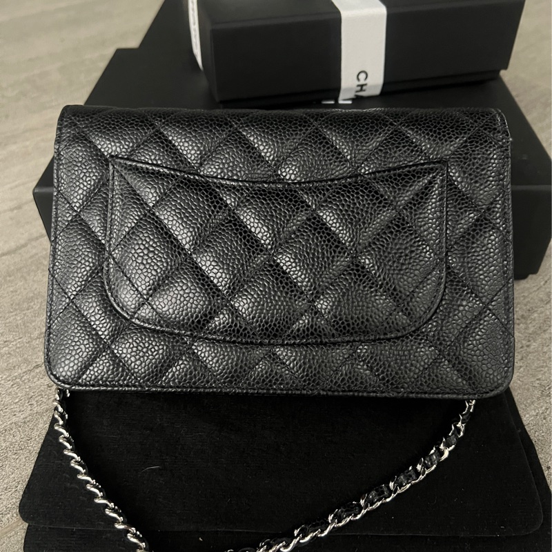 Chanel 黑色荔枝牛銀釦Woc-6