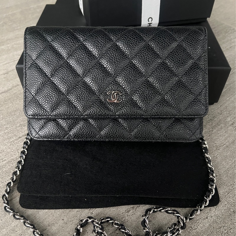 Chanel 黑色荔枝牛銀釦Woc-7