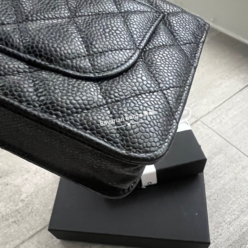 Chanel 黑色荔枝牛銀釦Woc-13