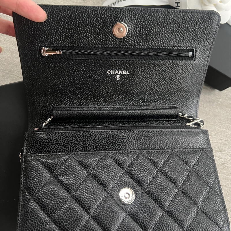 Chanel 黑色荔枝牛銀釦Woc-22