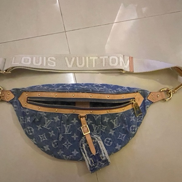 Louis Vuitton 深藍牛仔臀包-0