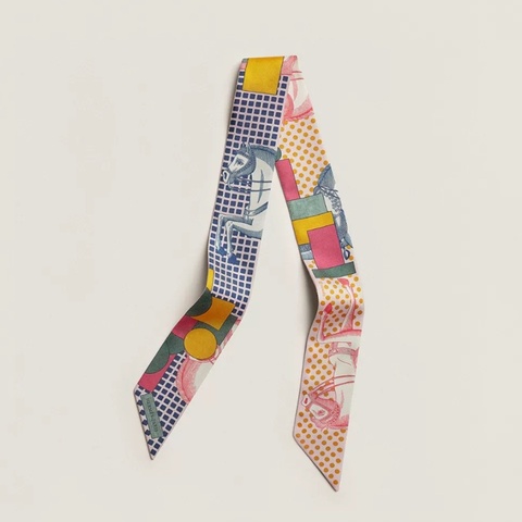 Hermes 優雅騎士Twilly 🌀💕 搭配白色不要太美 全新