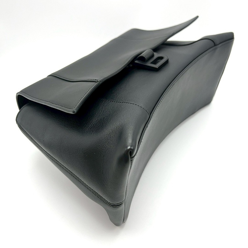 帥度爆表🕶️Balenciaga全黑downtown單肩斜挎沙漏包-10