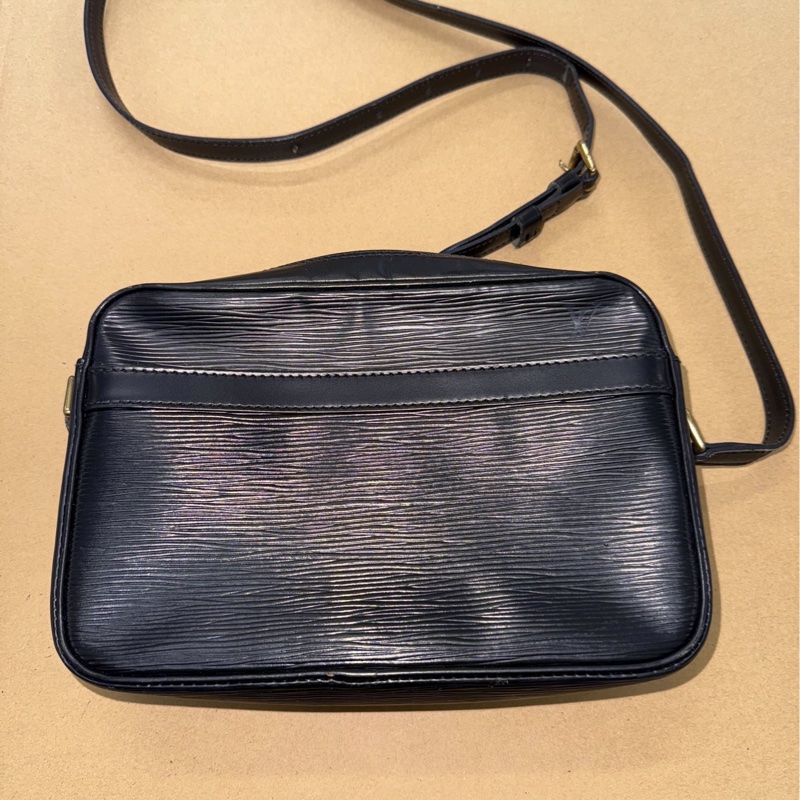 🌷Louis Vuitton EPI水波紋斜背包側背包|經典花紋✦fufu style 精品✦ 氣質款|-9