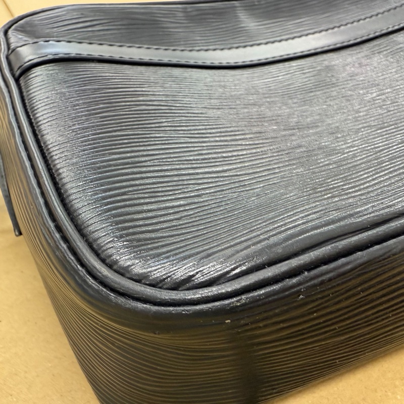 🌷Louis Vuitton EPI水波紋斜背包側背包|經典花紋✦fufu style 精品✦ 氣質款|-12