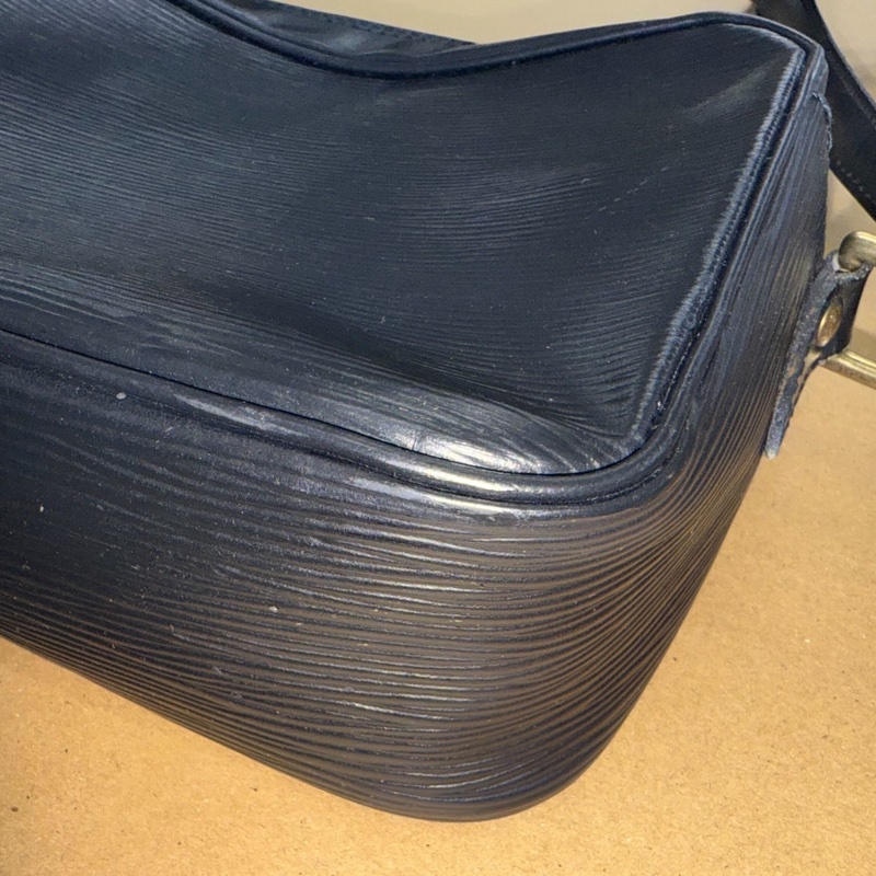 🌷Louis Vuitton EPI水波紋斜背包側背包|經典花紋✦fufu style 精品✦ 氣質款|-13