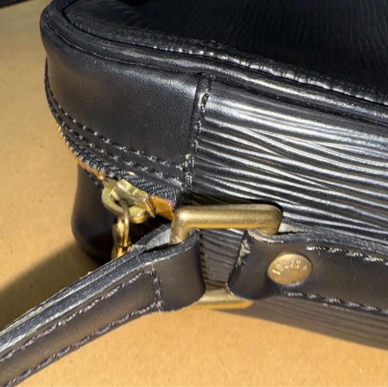 🌷Louis Vuitton EPI水波紋斜背包側背包|經典花紋✦fufu style 精品✦ 氣質款|-25