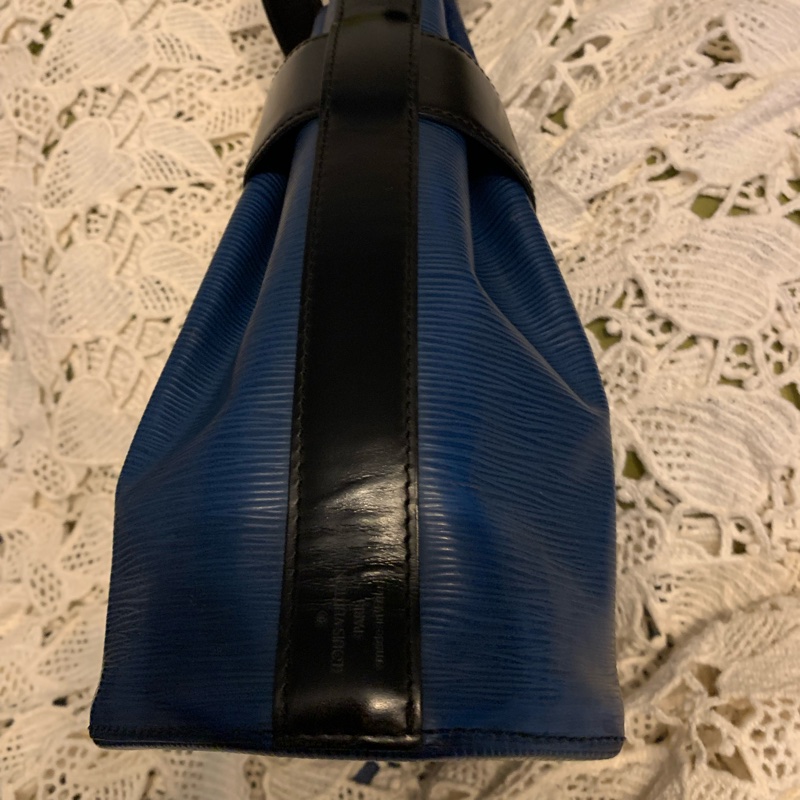 LOUIS VUITTON 水波紋epi八角形皮革肩背包 側背包 藍色水波紋配黑色皮革1992年老包-2