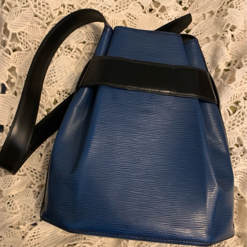 LOUIS VUITTON 水波紋epi八角形皮革肩背包 側背包 藍色水波紋配黑色皮革1992年老包-7