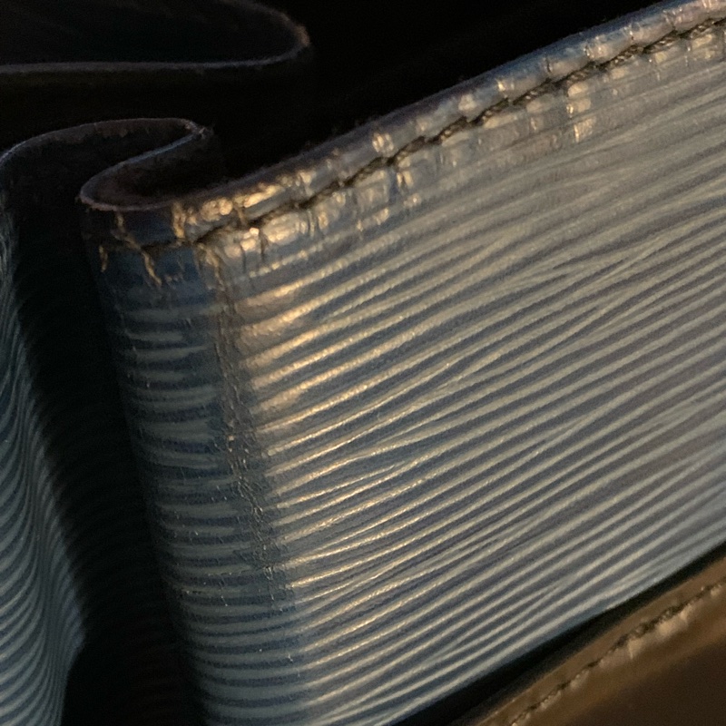 LOUIS VUITTON 水波紋epi八角形皮革肩背包 側背包 藍色水波紋配黑色皮革1992年老包-24