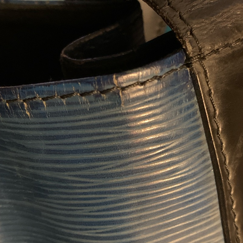 LOUIS VUITTON 水波紋epi八角形皮革肩背包 側背包 藍色水波紋配黑色皮革1992年老包-26